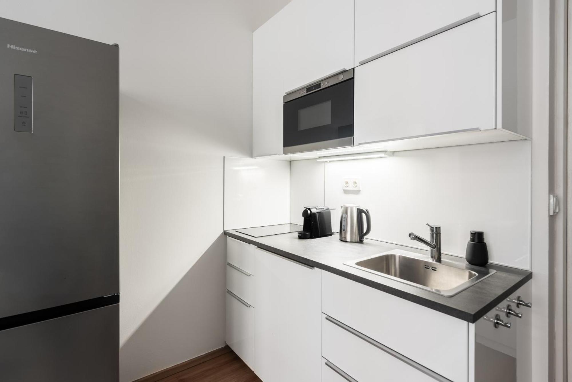 Bright Studios Near Old Town & Excellent City Access By Easybnb Premium — Fotky 3